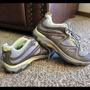 Salomon women Hiking shoes Size 8.5